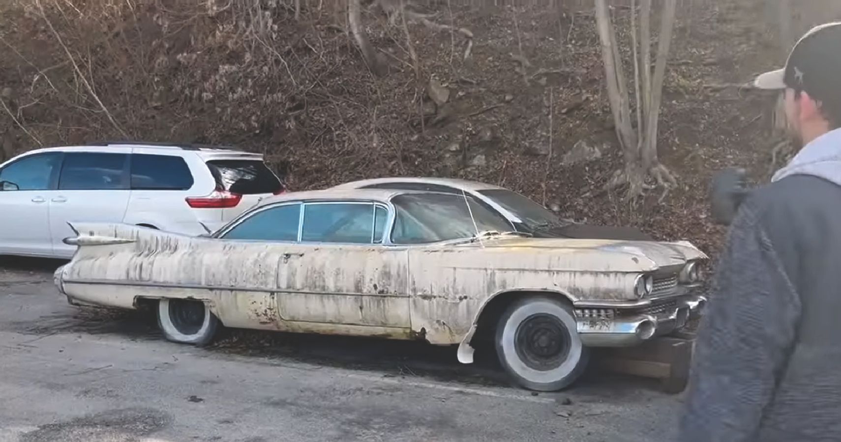 Backyard barn find whtie 1959 cadillac