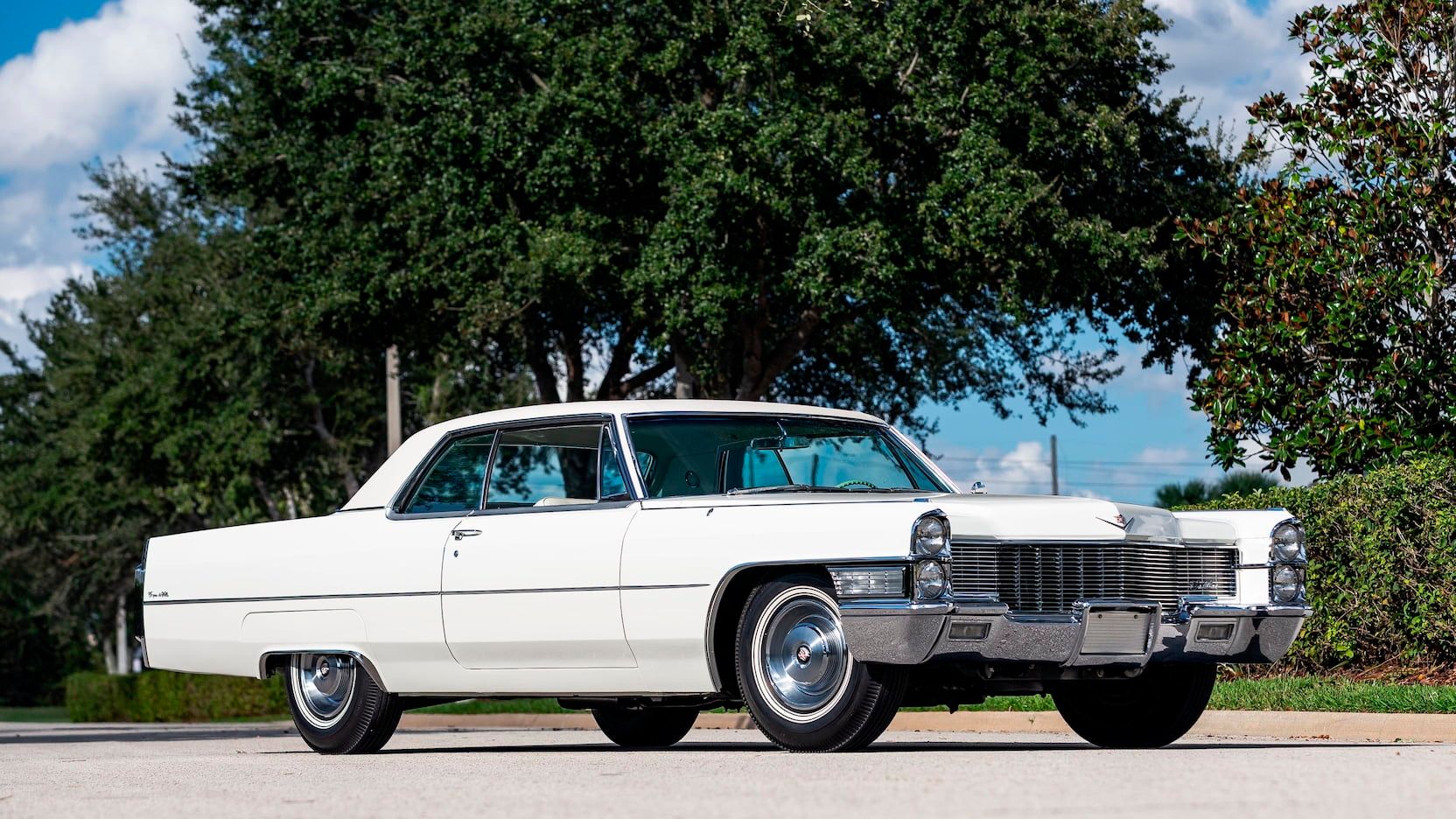 Cadillac Coupe Deville