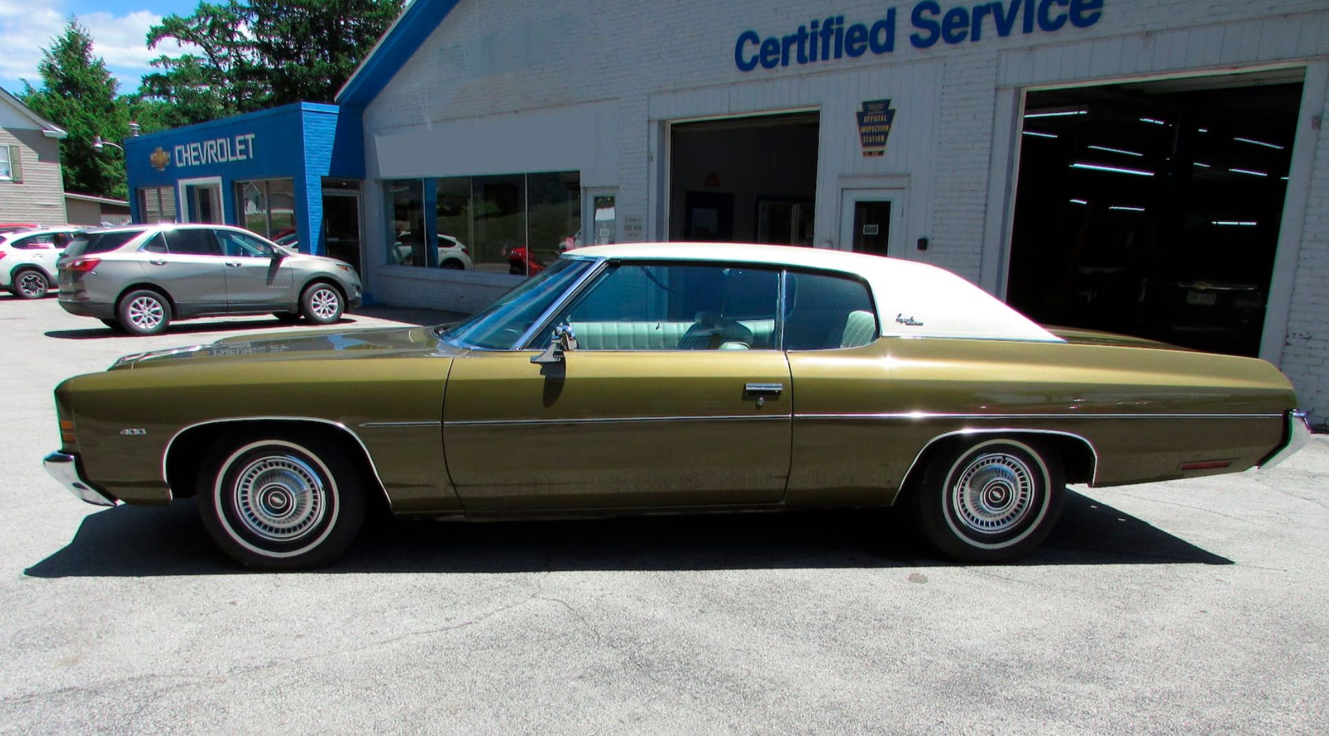 A side view of the 1972 Chevrolet Impala. 