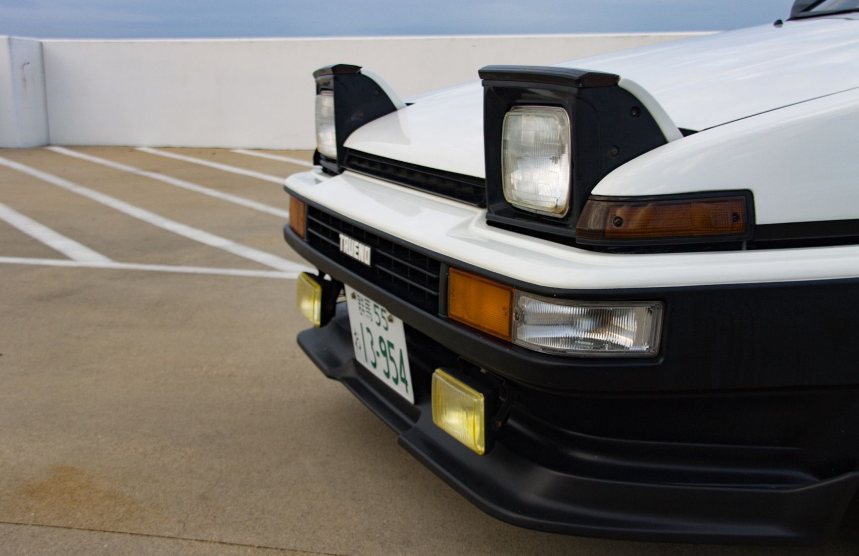 JDM Classic 1986 Toyota Sprinter Trueno GT Apex With Pop-Up Headlights