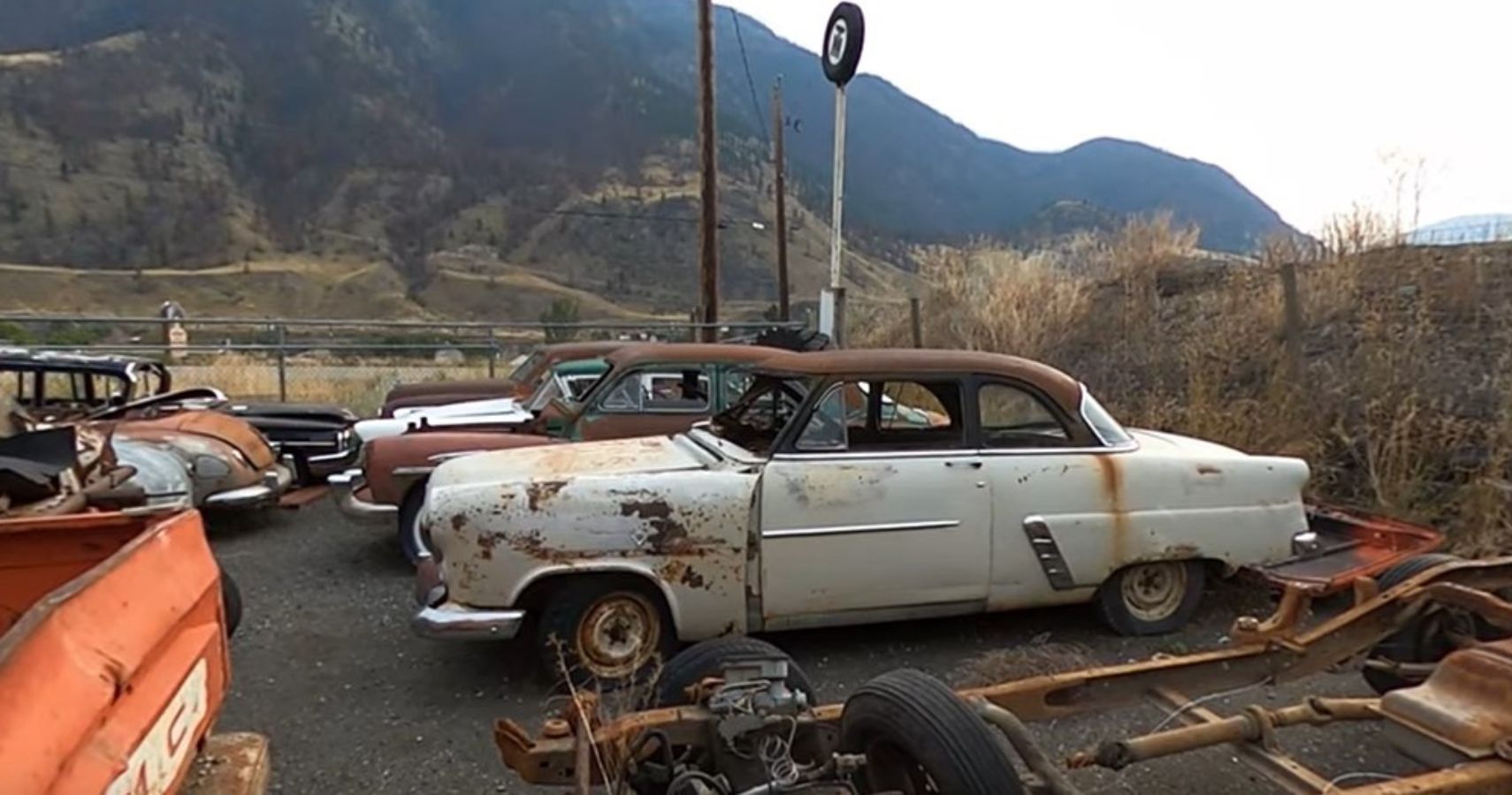 Abandoned Junkyard Classic Cars 