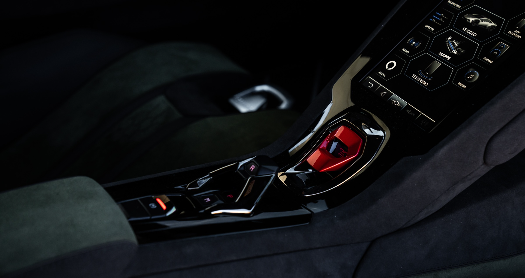 Lamborghini Huracan Sterrato Interior