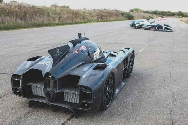 mcmurtry-speirling-hypercar-does-0-60-mph-in-under-2-seconds-and-blow