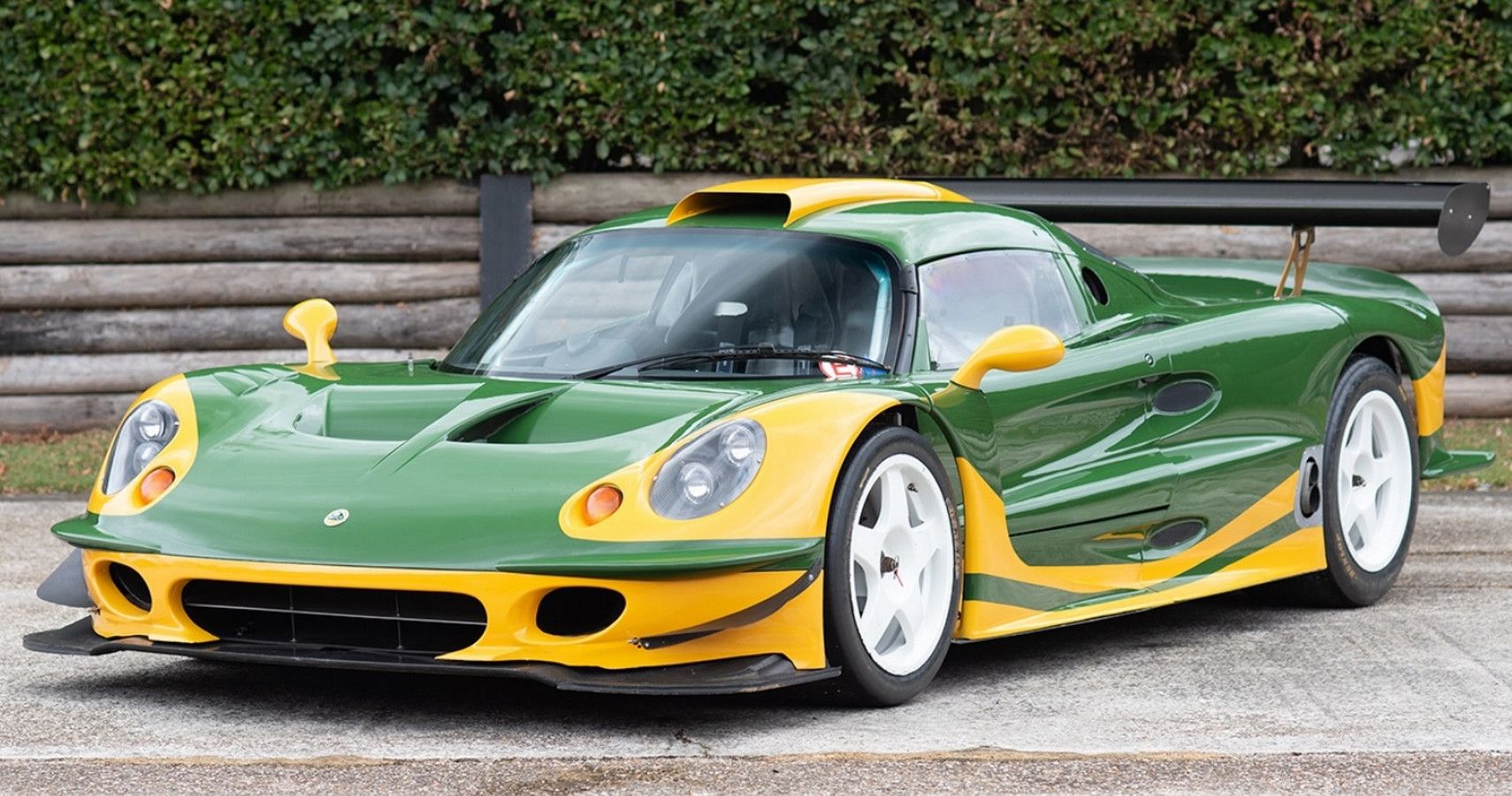 Lotus Elise GT1 - front