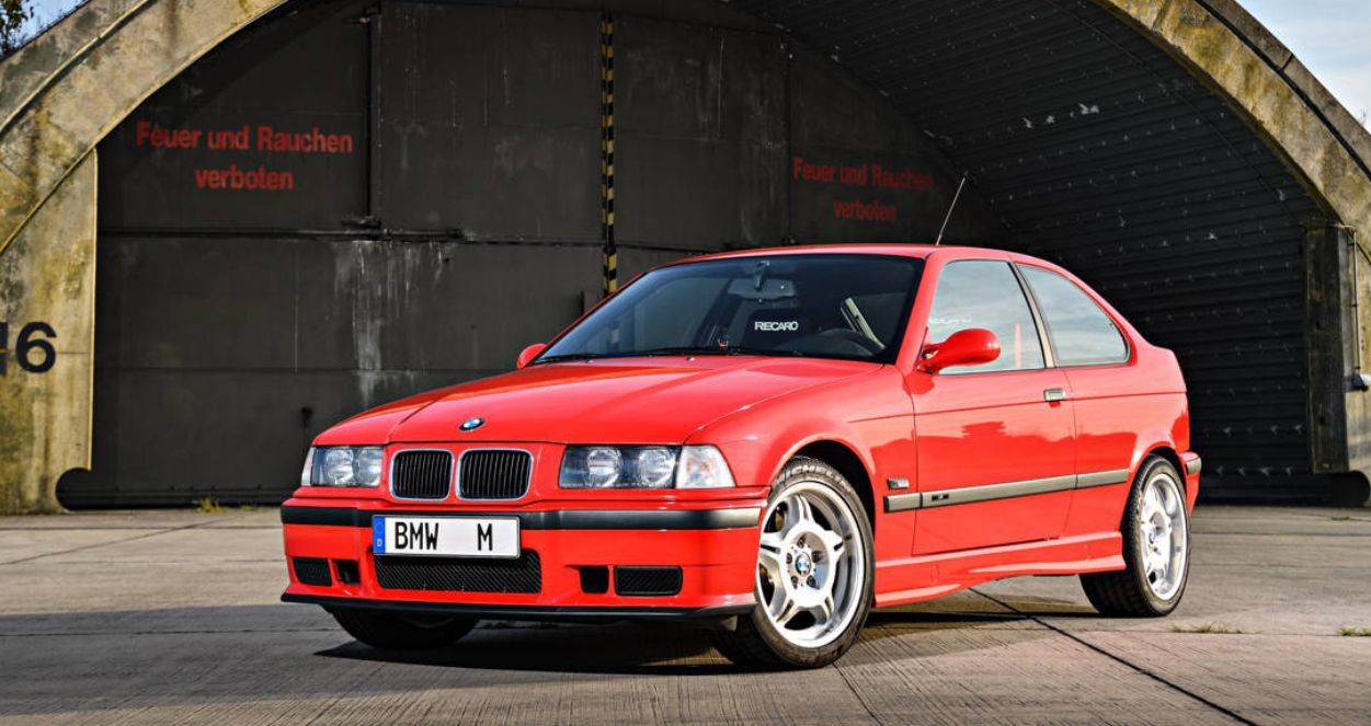 Red BMW E36 M3