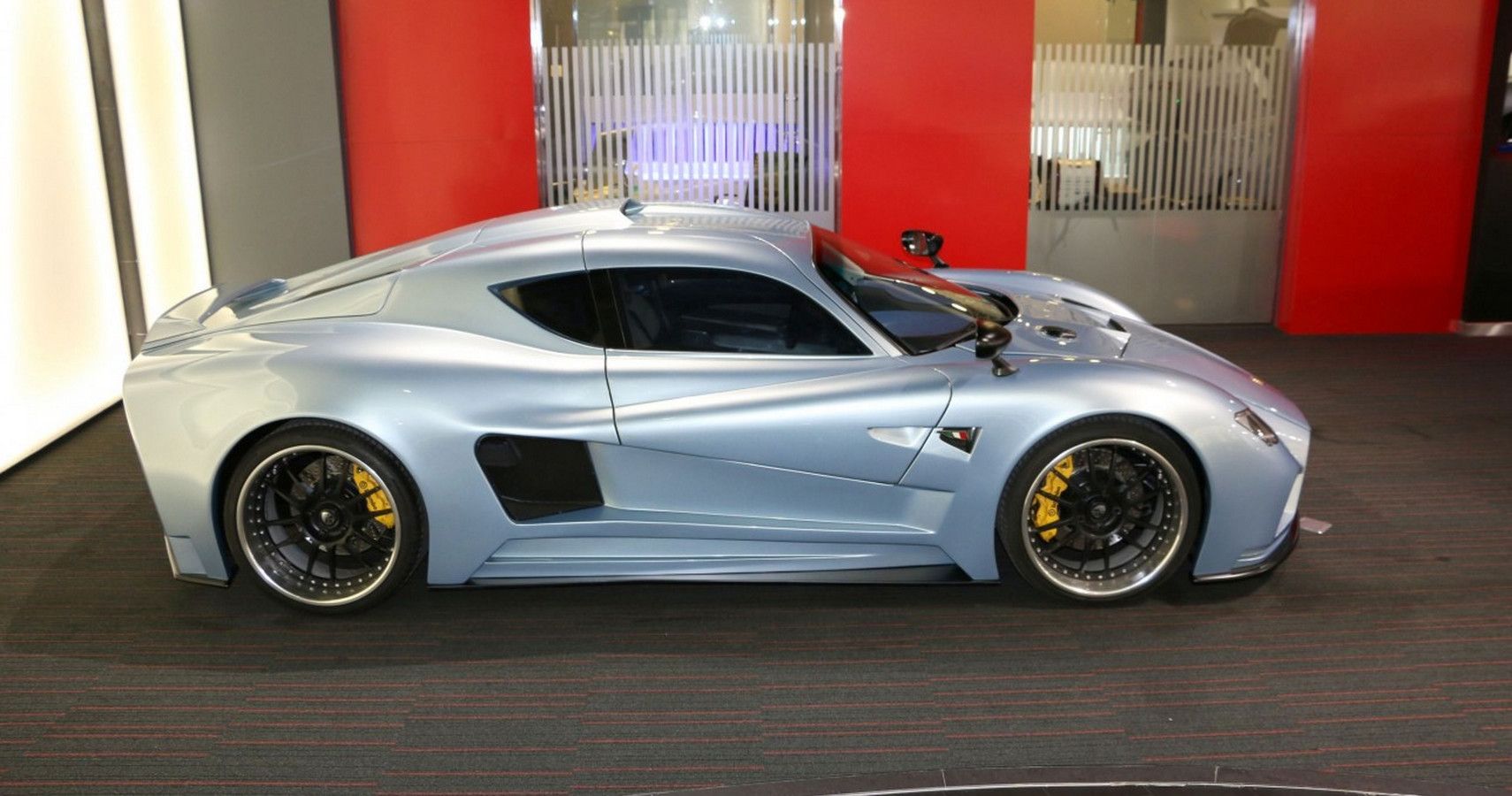 Mazzanti Evantra - Side