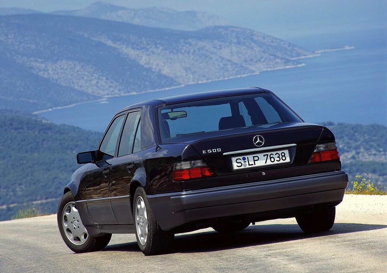 Mercedes-Benz-500E-1991-1280-07