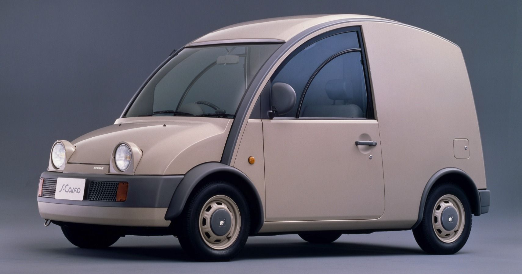 A look at the 1989 Nissan S-Cargo. 