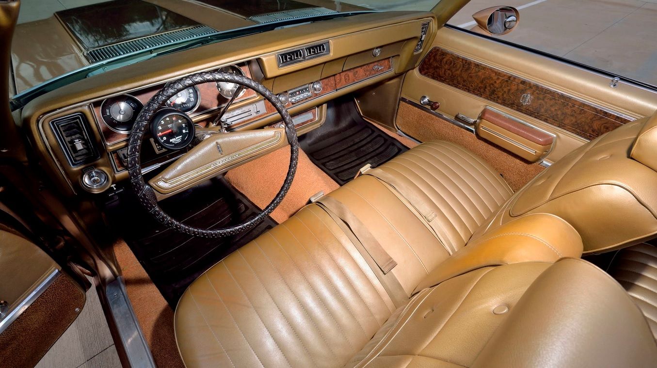 Oldsmobile Cutlass Supreme Convertible 1970 Interior 