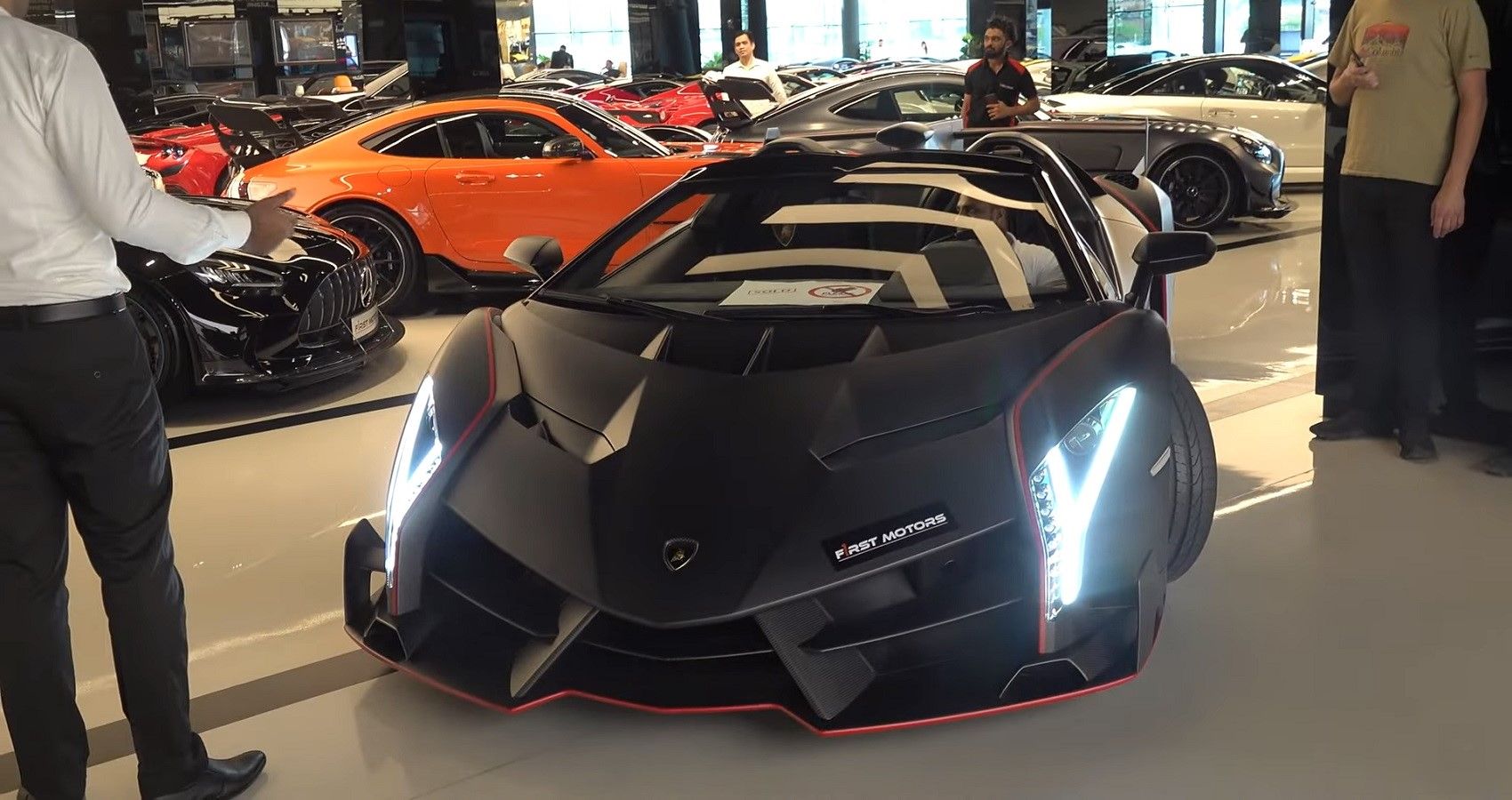 Lamborghini Veneno, front