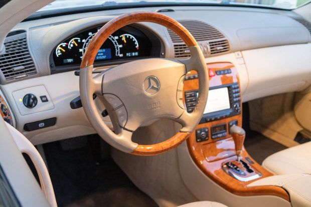 White Mercedes-Benz CL500 interior
