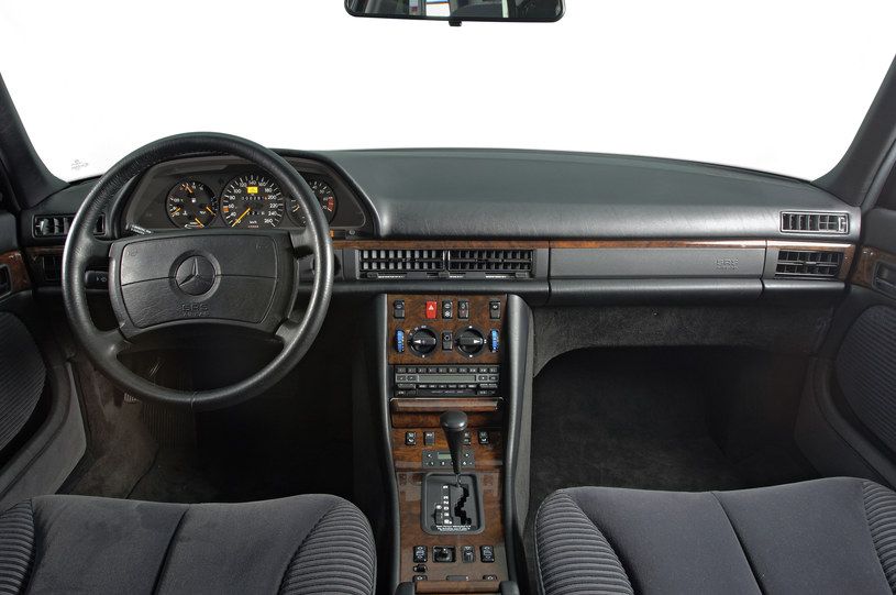 W126 S-Class Interior Mercedes
