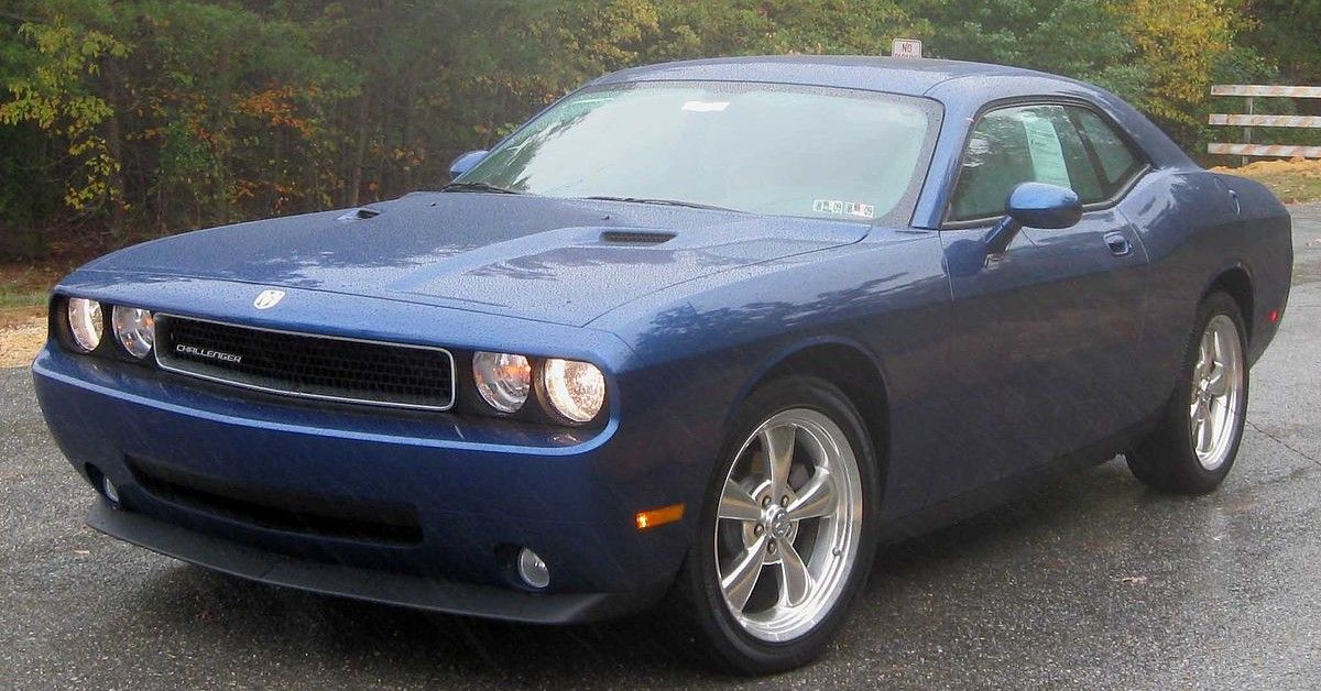 2009_Dodge_Challenger_SE
