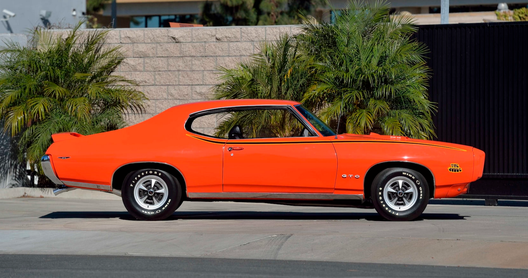 Carrossel Vermelho 1969 Pontiac GTO Juiz