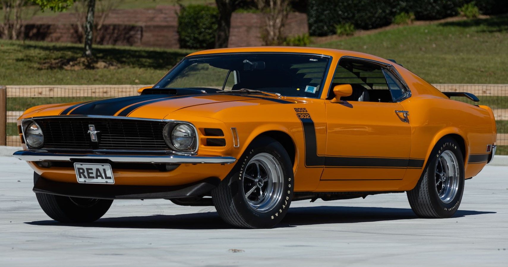 Why The Ford Boss 302 Is Perfect For A Gearhead's Car Garage