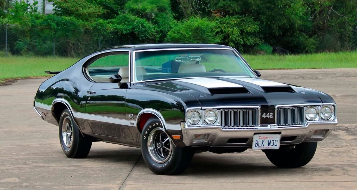 10 Best Classic Muscle Cars For Restorations