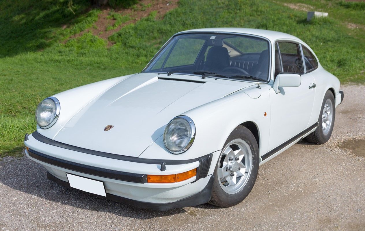1974-1977 Porsche-911-S-2.7-Coupe-In White - Front