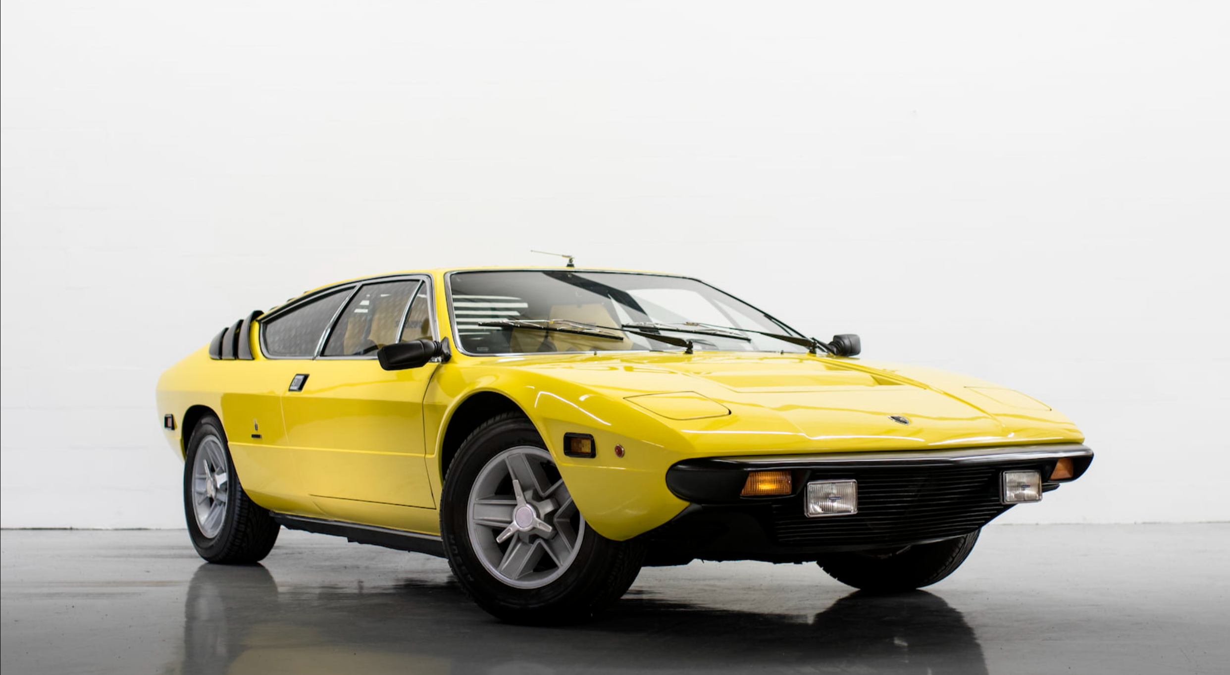 Yellow 1975 Lamborghini Urraco