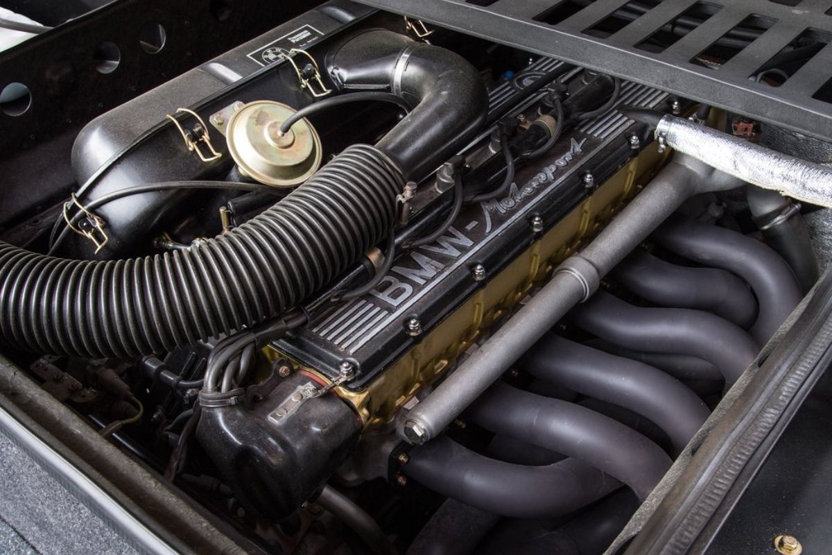 1979-bmw-m1-m88-engine