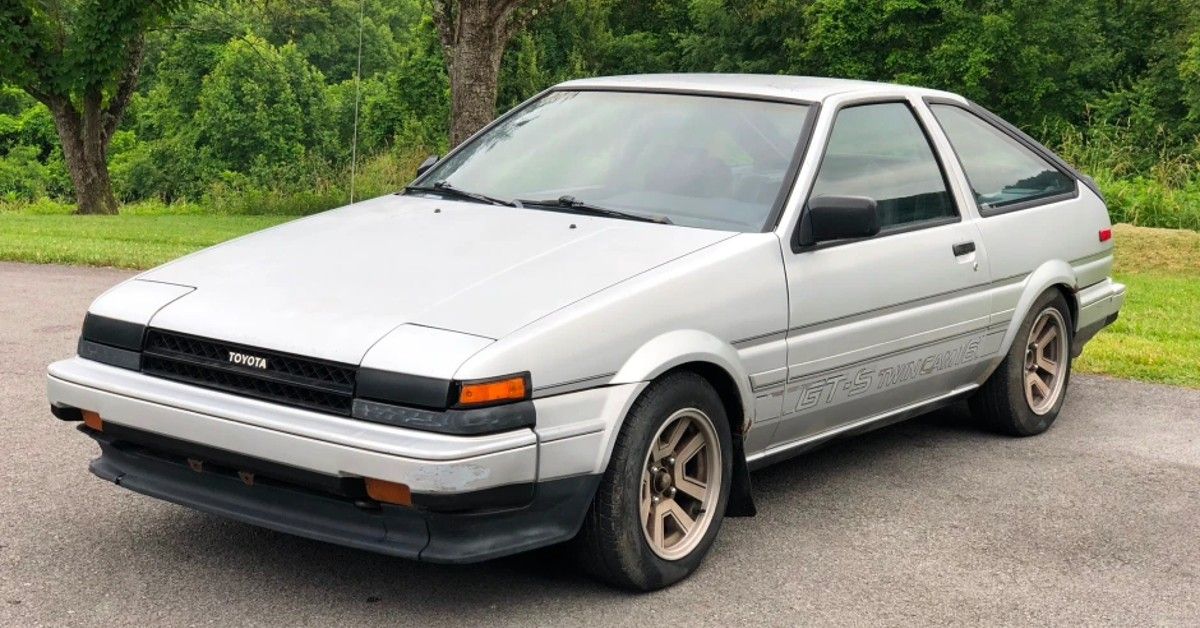 1985 Toyota Corolla AE86 silver front