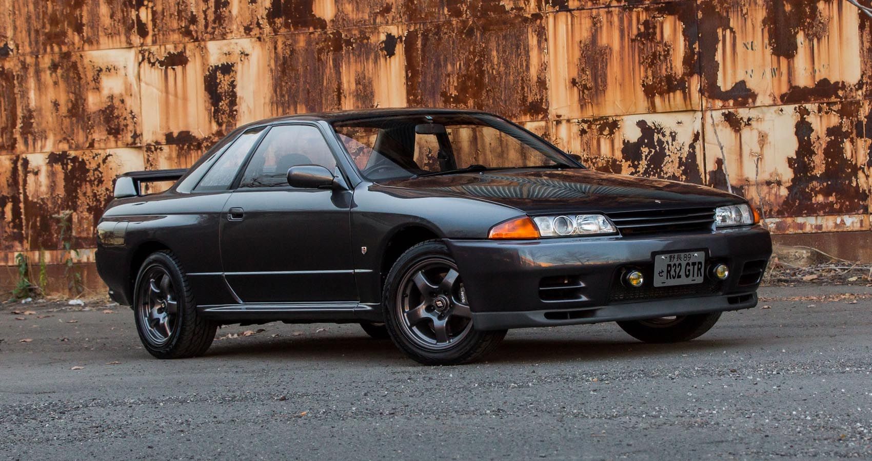 Classic 1989 Nissan Skyline R32 GT-R Sports Car