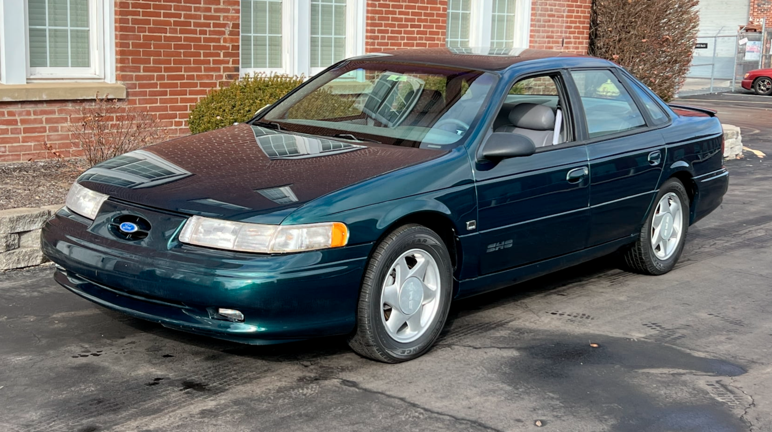 Green 1995 Ford Taurus SHO