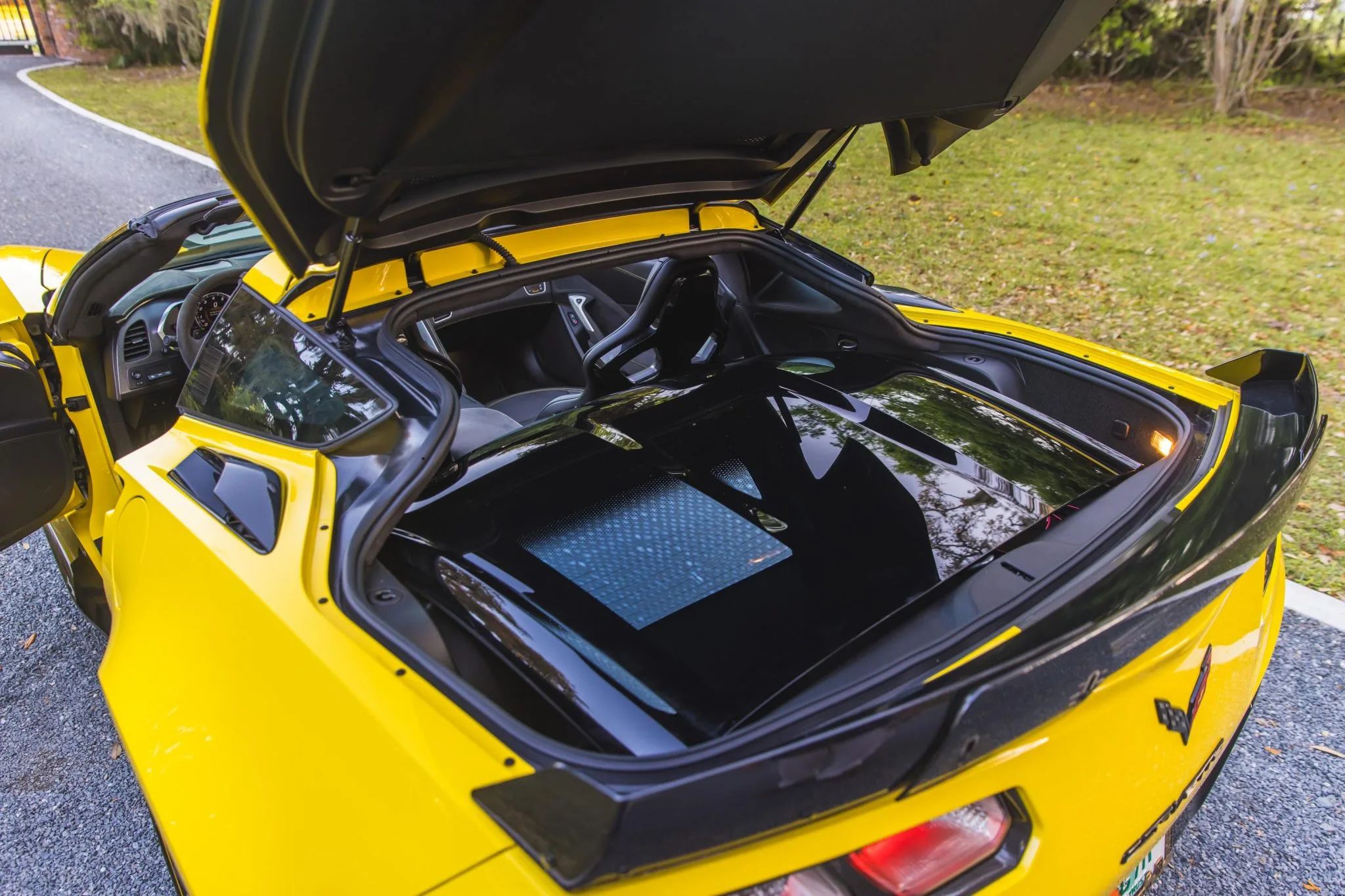 Here's What Makes The Chevrolet Corvette Z06 C7.R Edition A Great