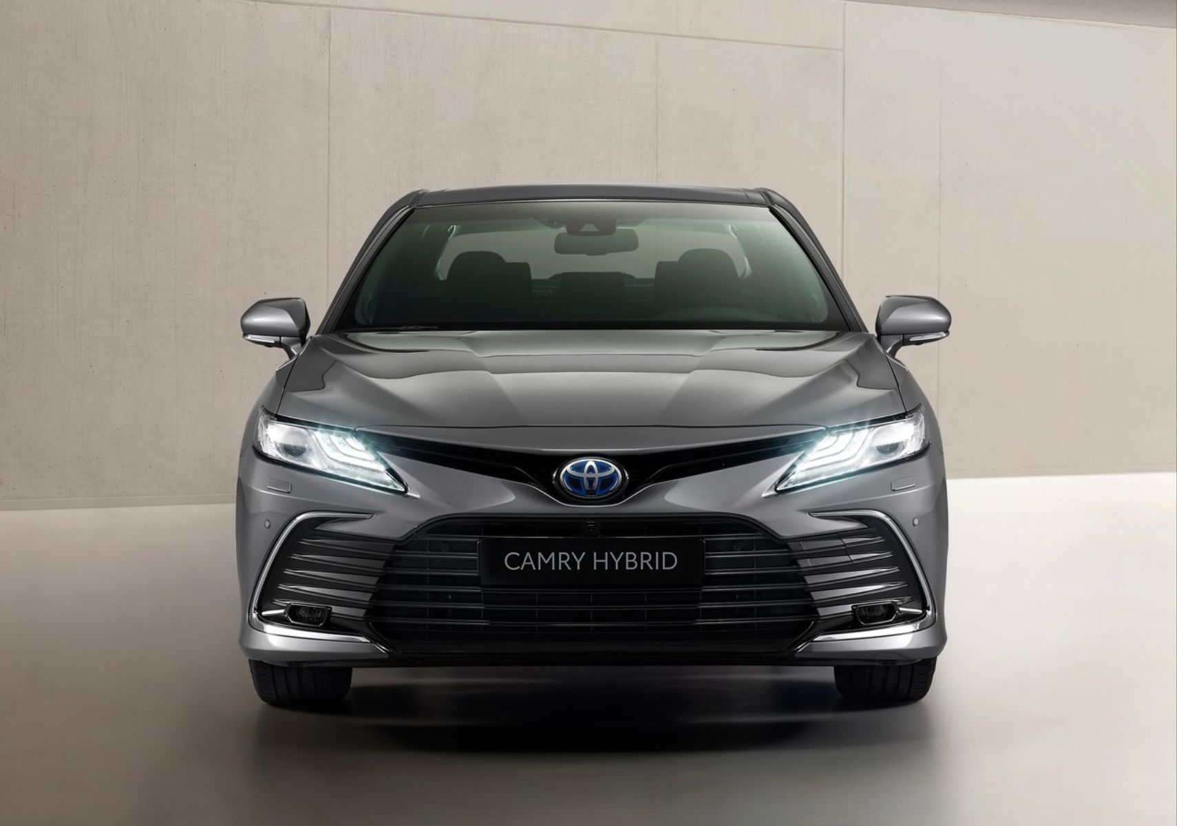 2021 Toyota Camry Hybrid Front View