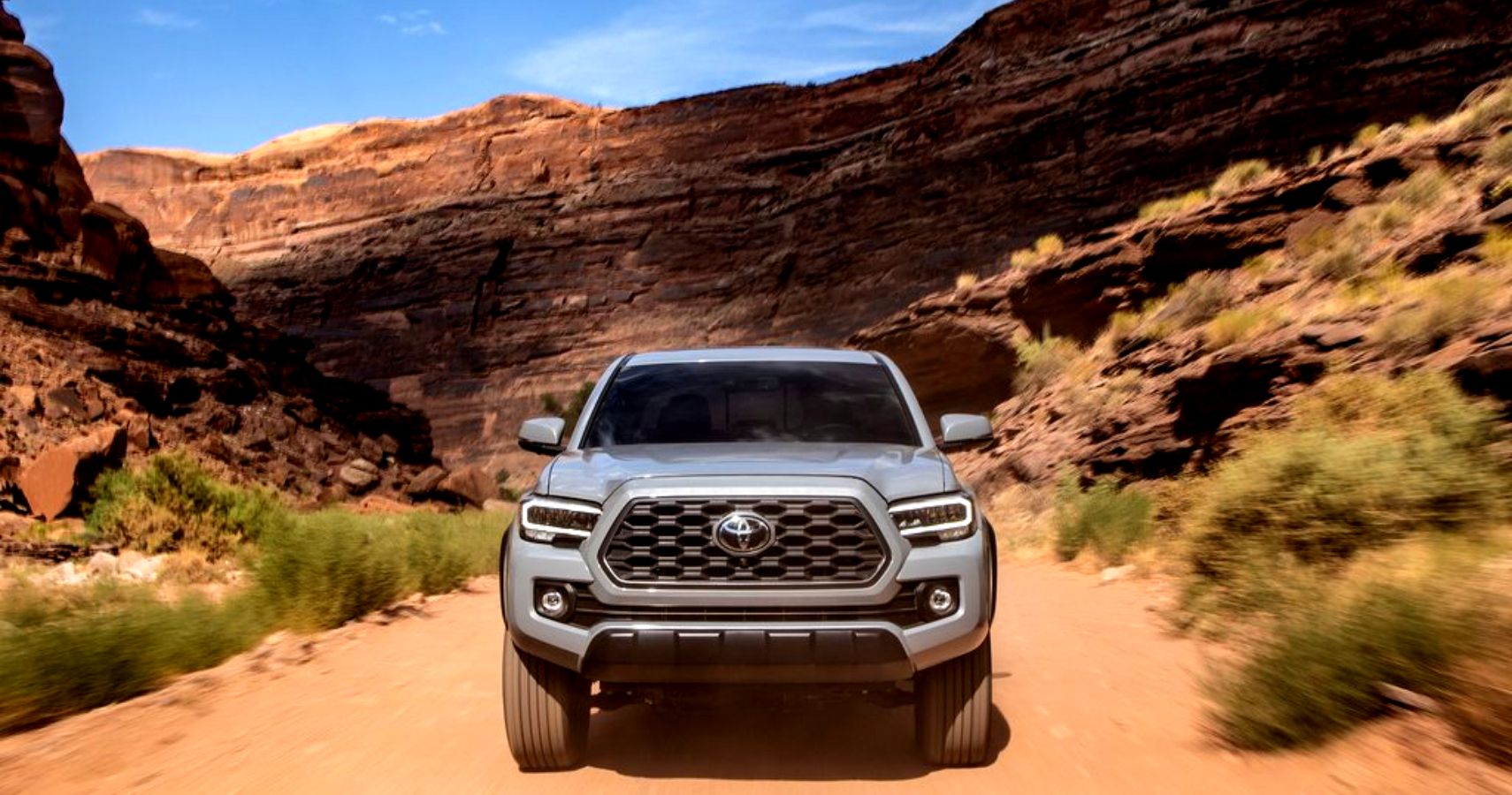 2022-toyota-tacoma-exterior-front