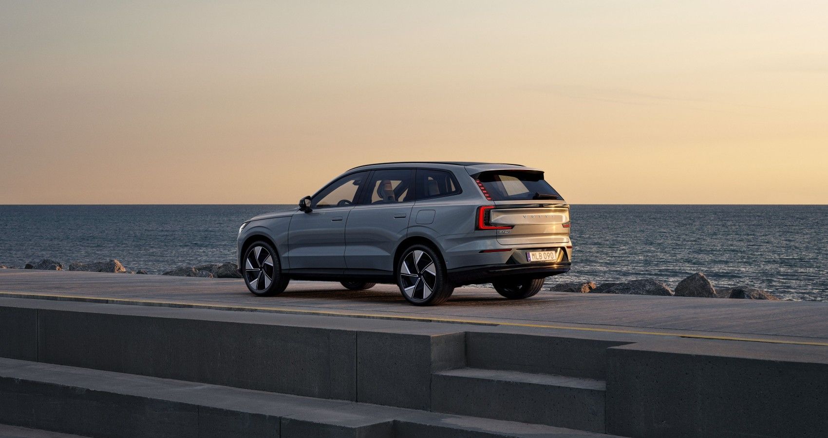 Here’s Why The 2024 Volvo EX90 Is An Awesome Electric Vehicle