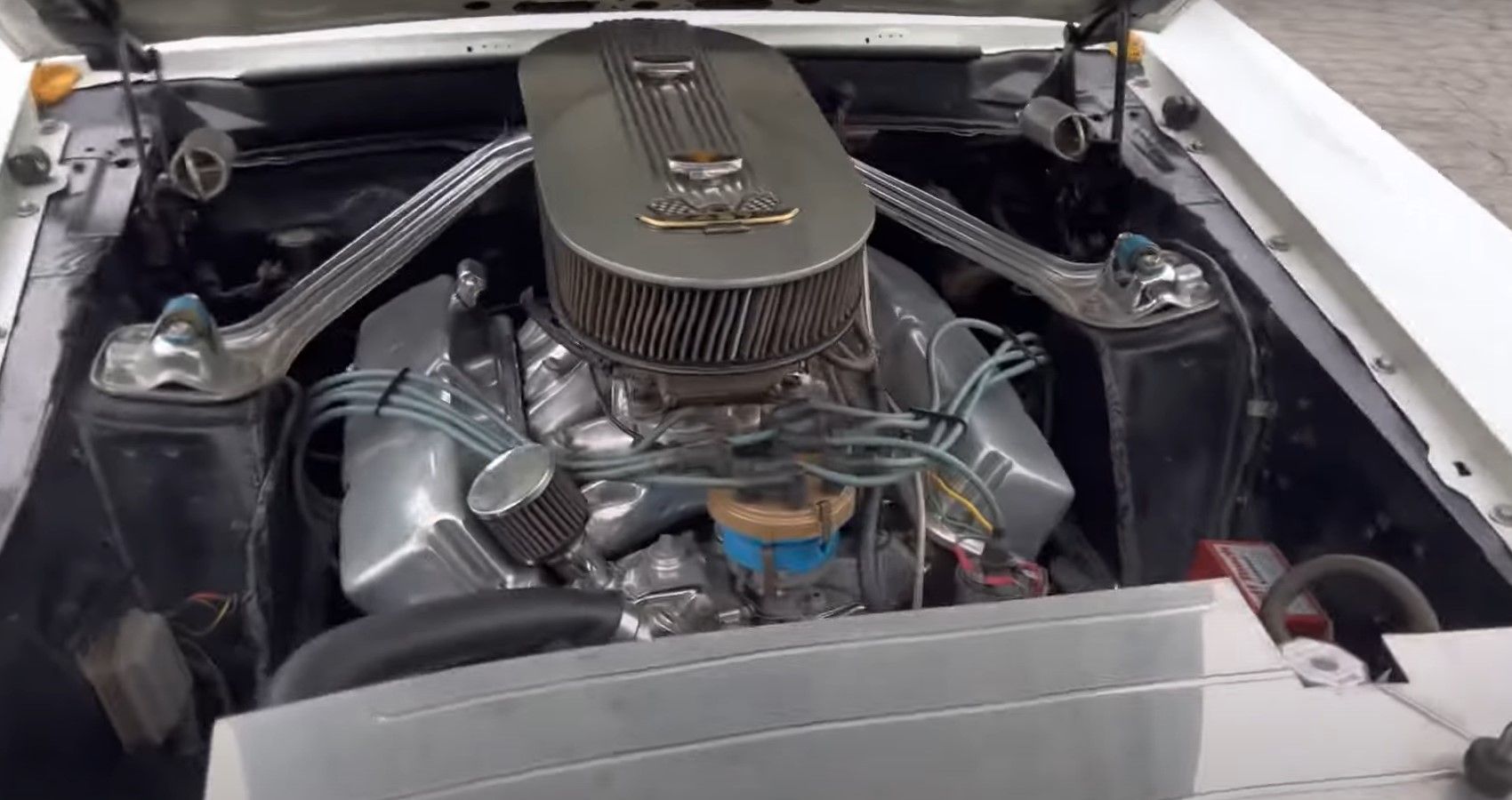 1969 Ford Mustang tunnel-port 427 FE Sideoiler engine