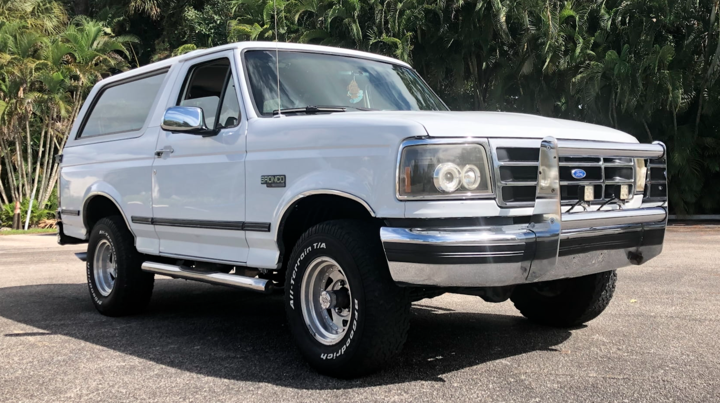 White 1992 Ford Bronco