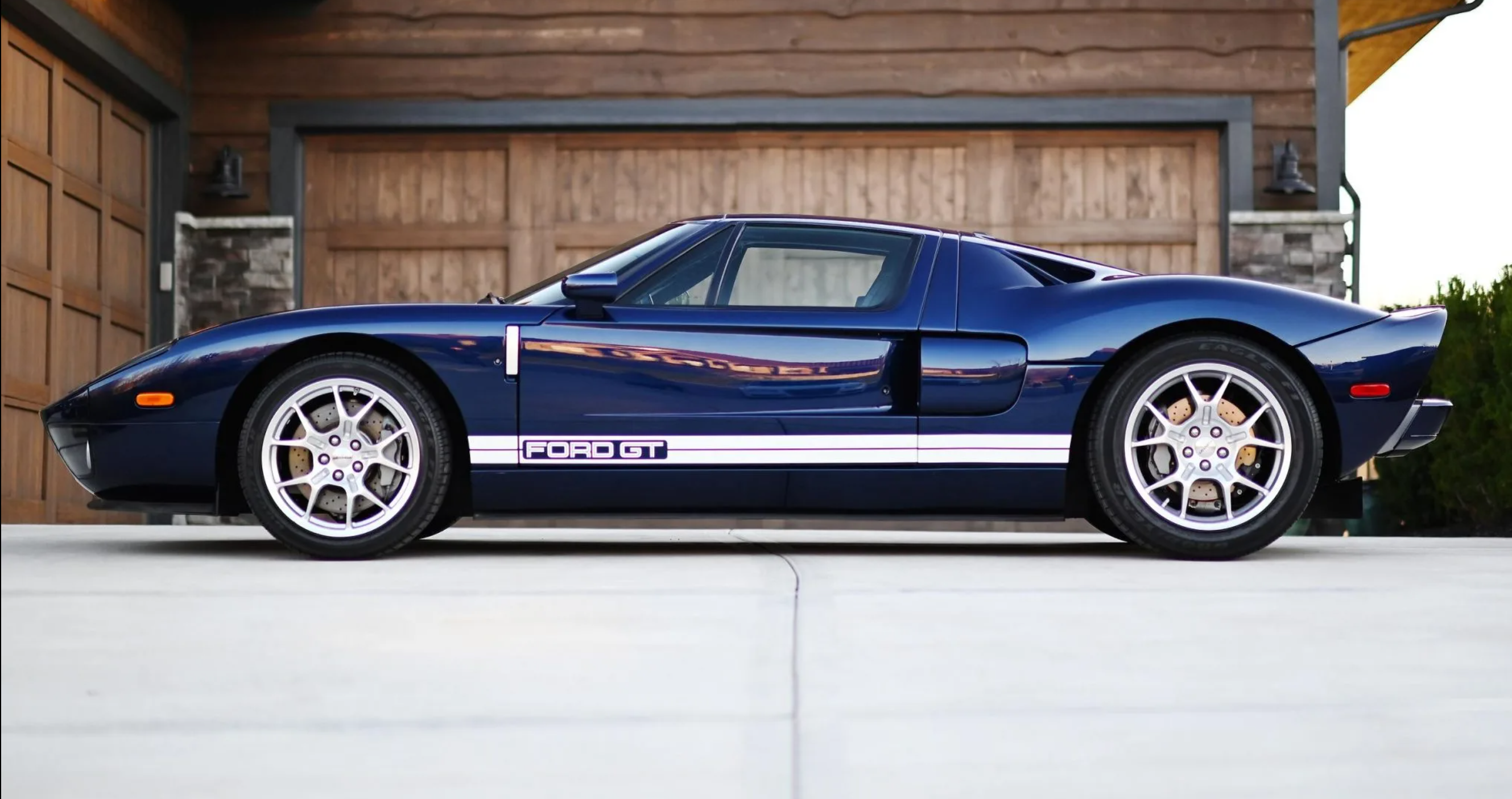 Blue 2005 Ford GT