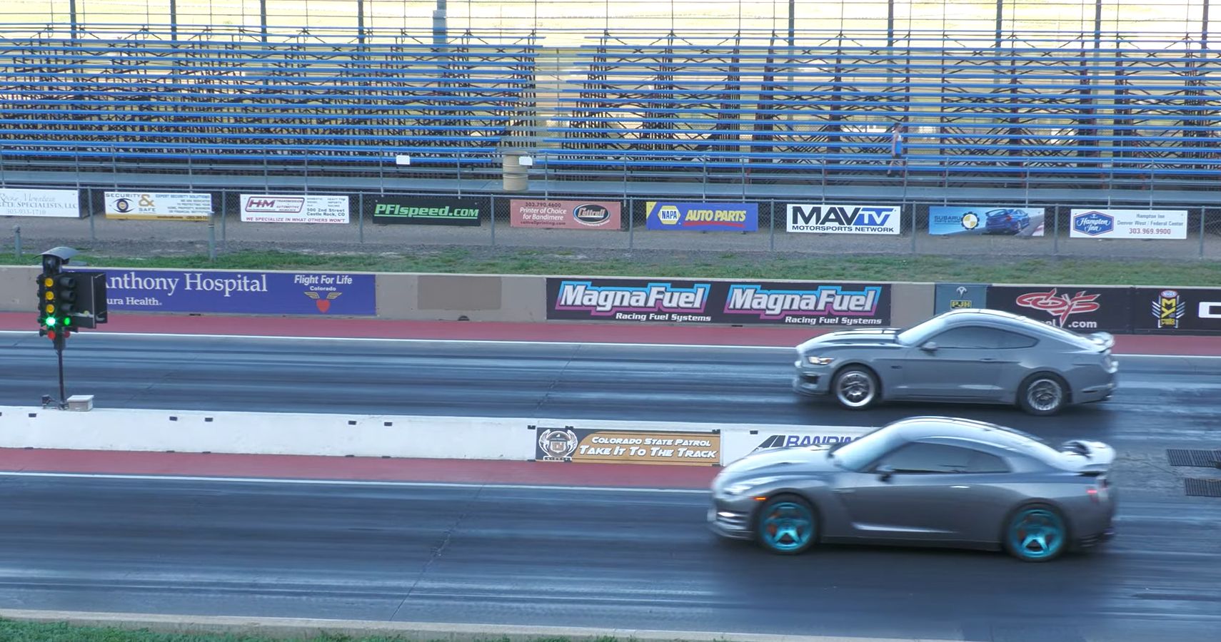 type r vs mustang gt