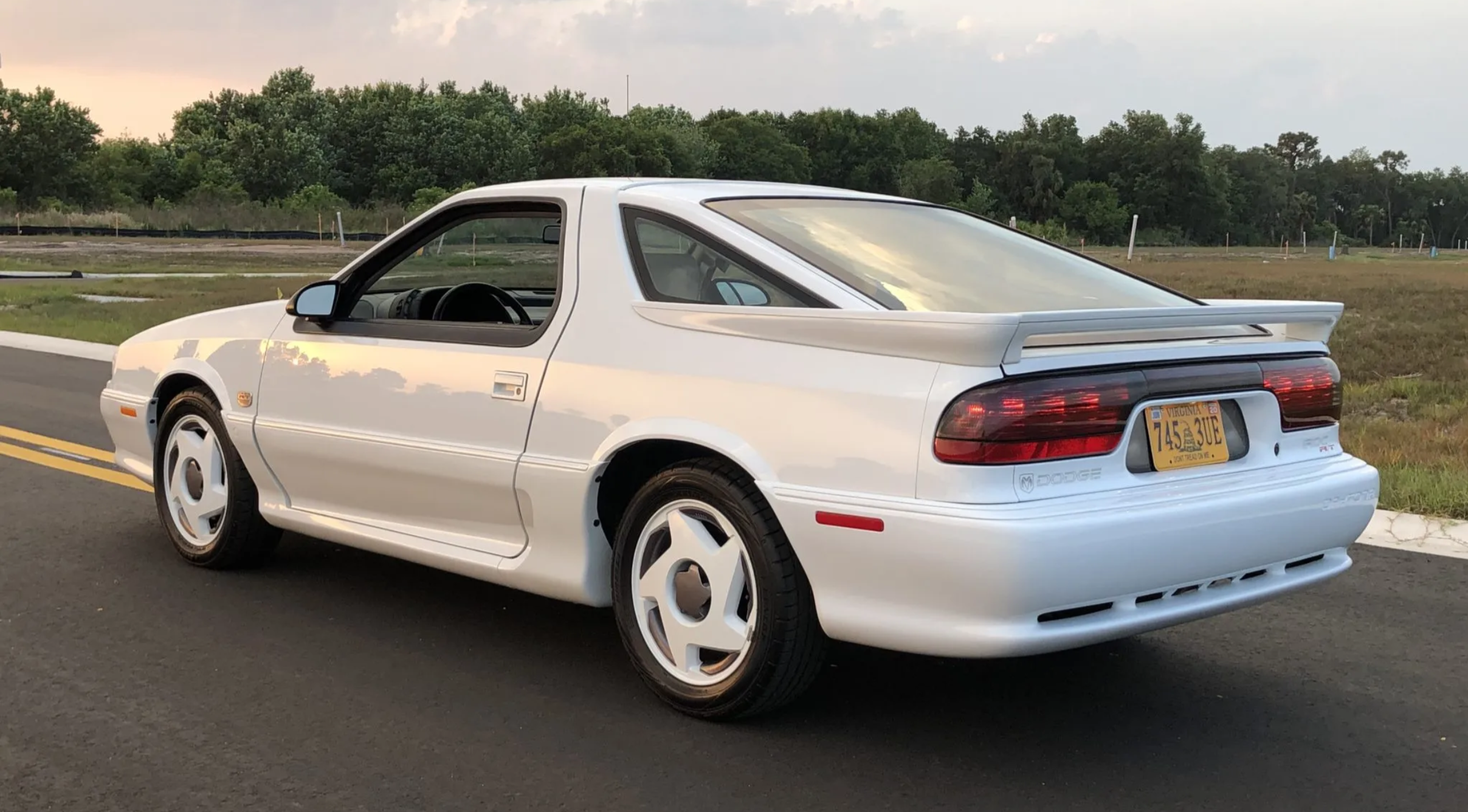 White 1992 Dodge Daytona IROC