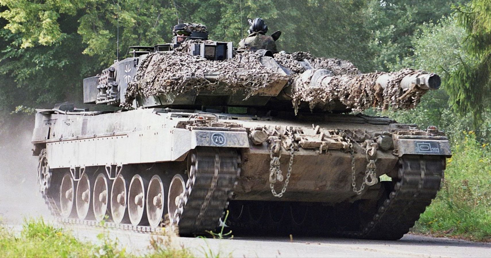 Why The American Heavyweight M1 Abrams Can’t Keep Up With The German Leopard 2
