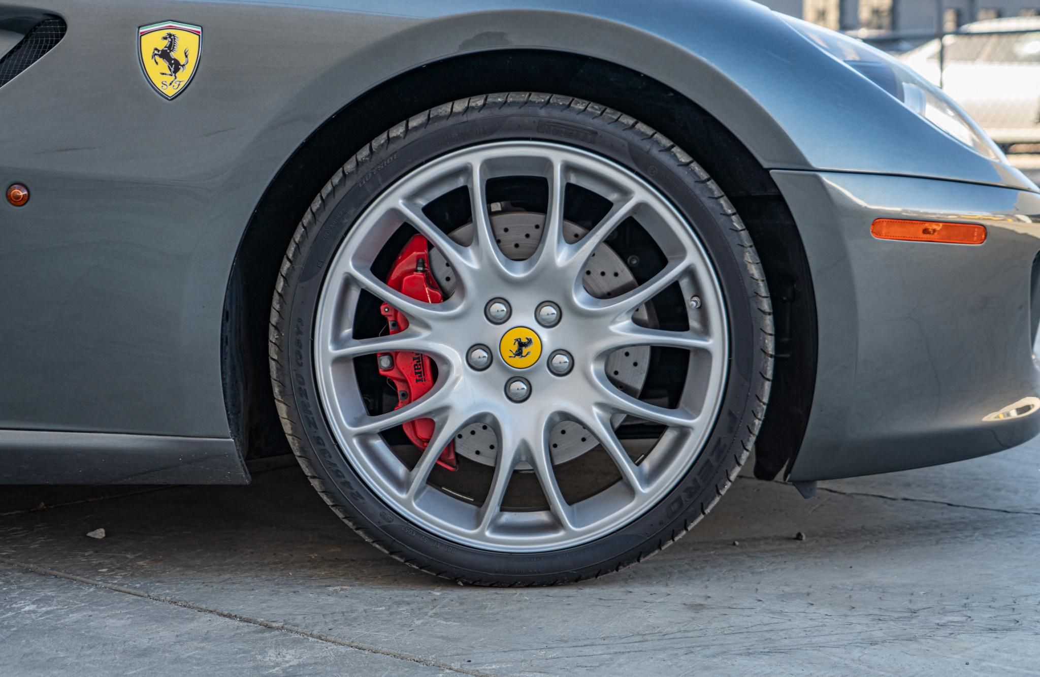 Grey 2007 Ferrari 599 GTB Fiorano Super Sports Car Challenge Ruedas