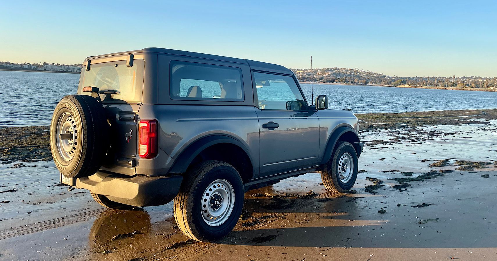 Here's Why The Base Ford Bronco Is The Most Enthusiastic One To Have