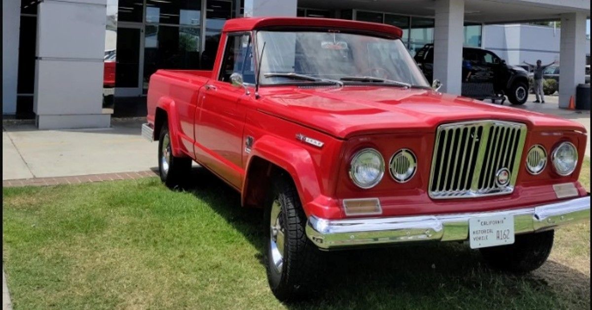 A red 1971 Jeep Gladiator