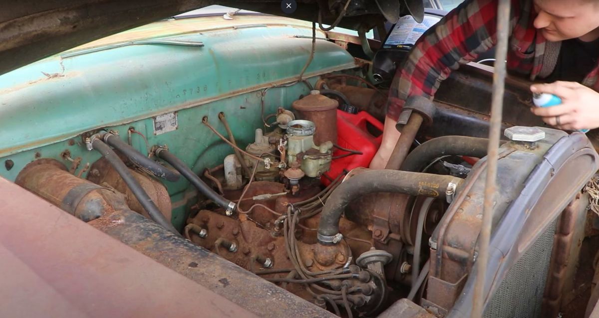 1951 Ford Custom Engine Bay