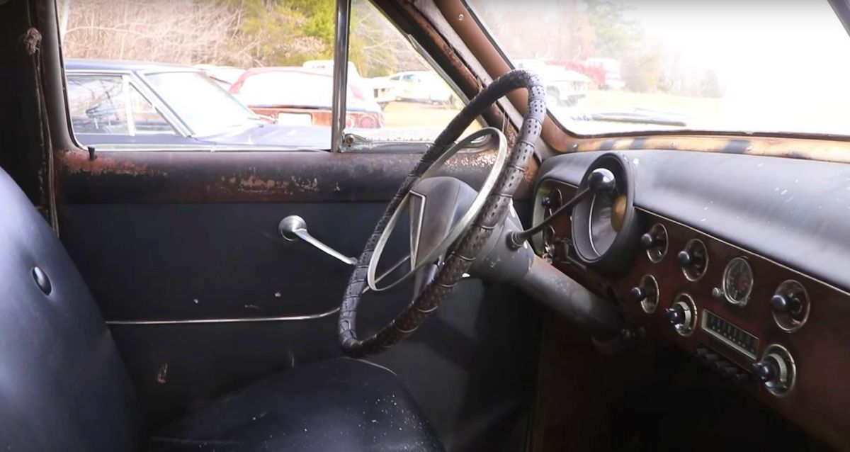 Custom 1951 Ford interior