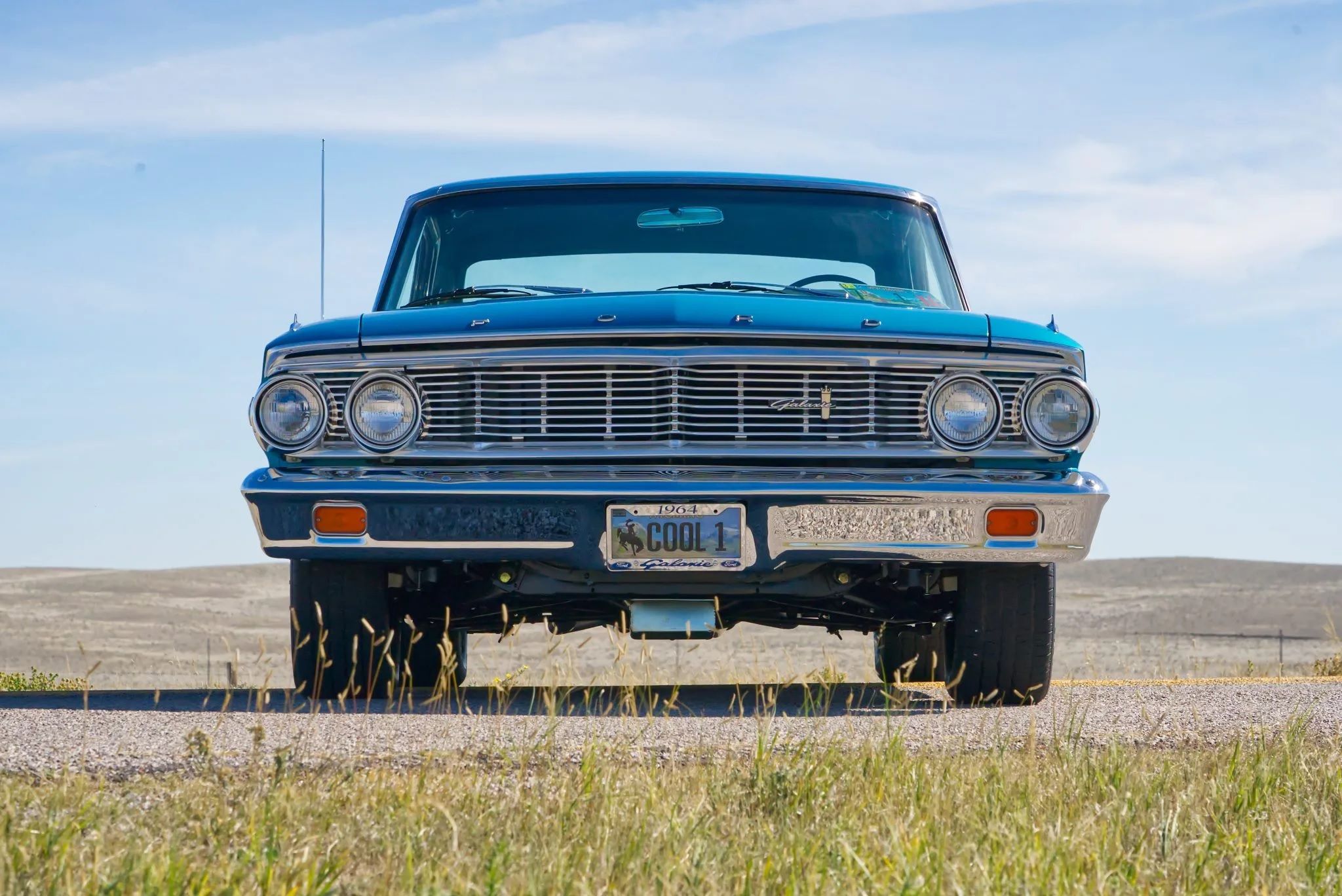 1964-ford-galaxie-500-front-exterior-view