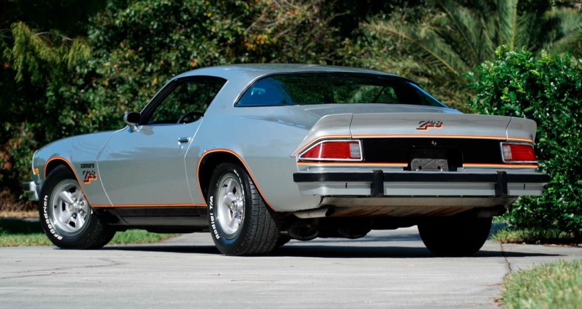 10 Reasons Why The Chevrolet Camaro Z28 Is A Classic Muscle Car That Still Delivers Thrills Today