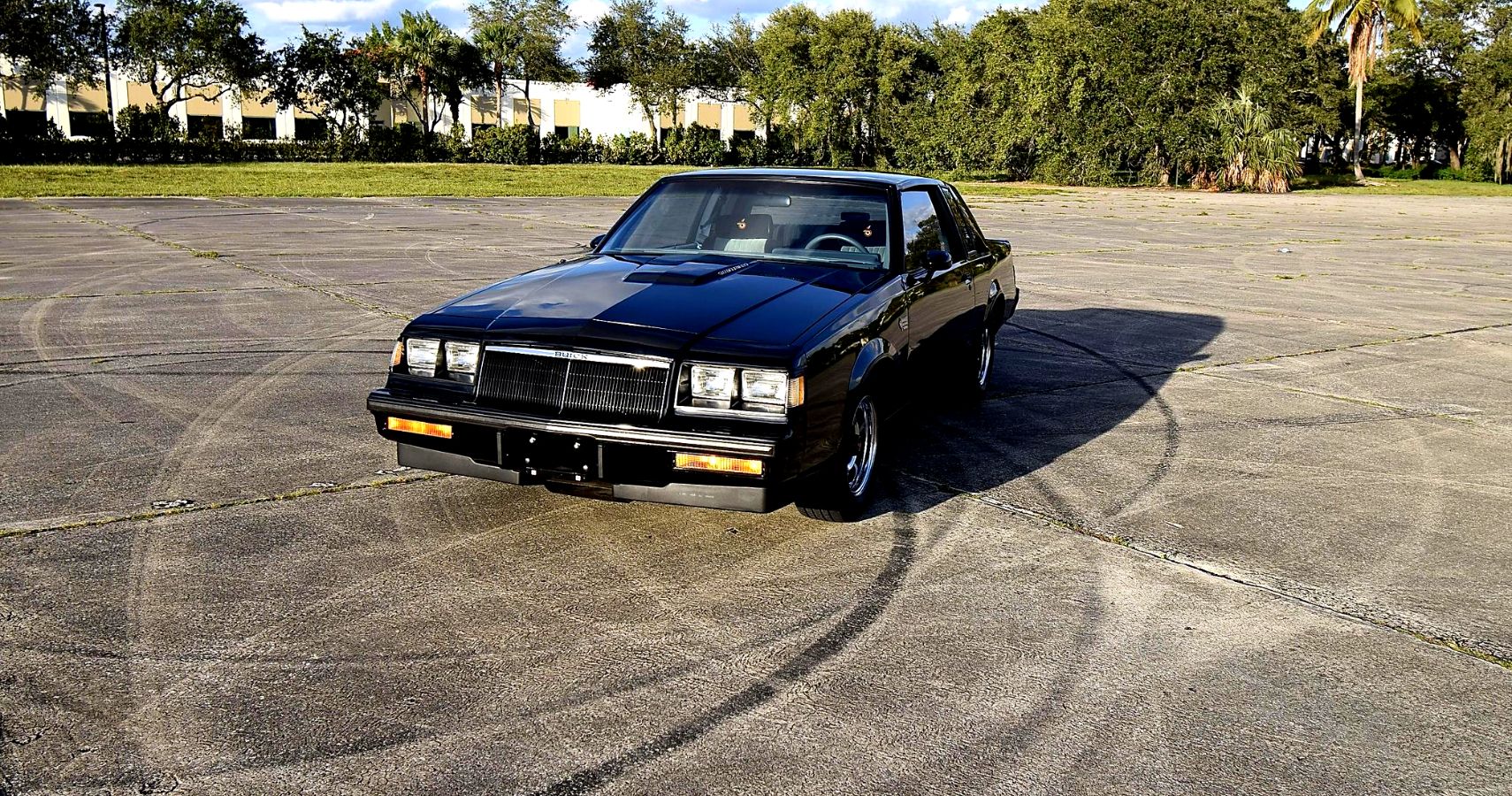 1986-buick-regal-grand-national-exterior-front-view