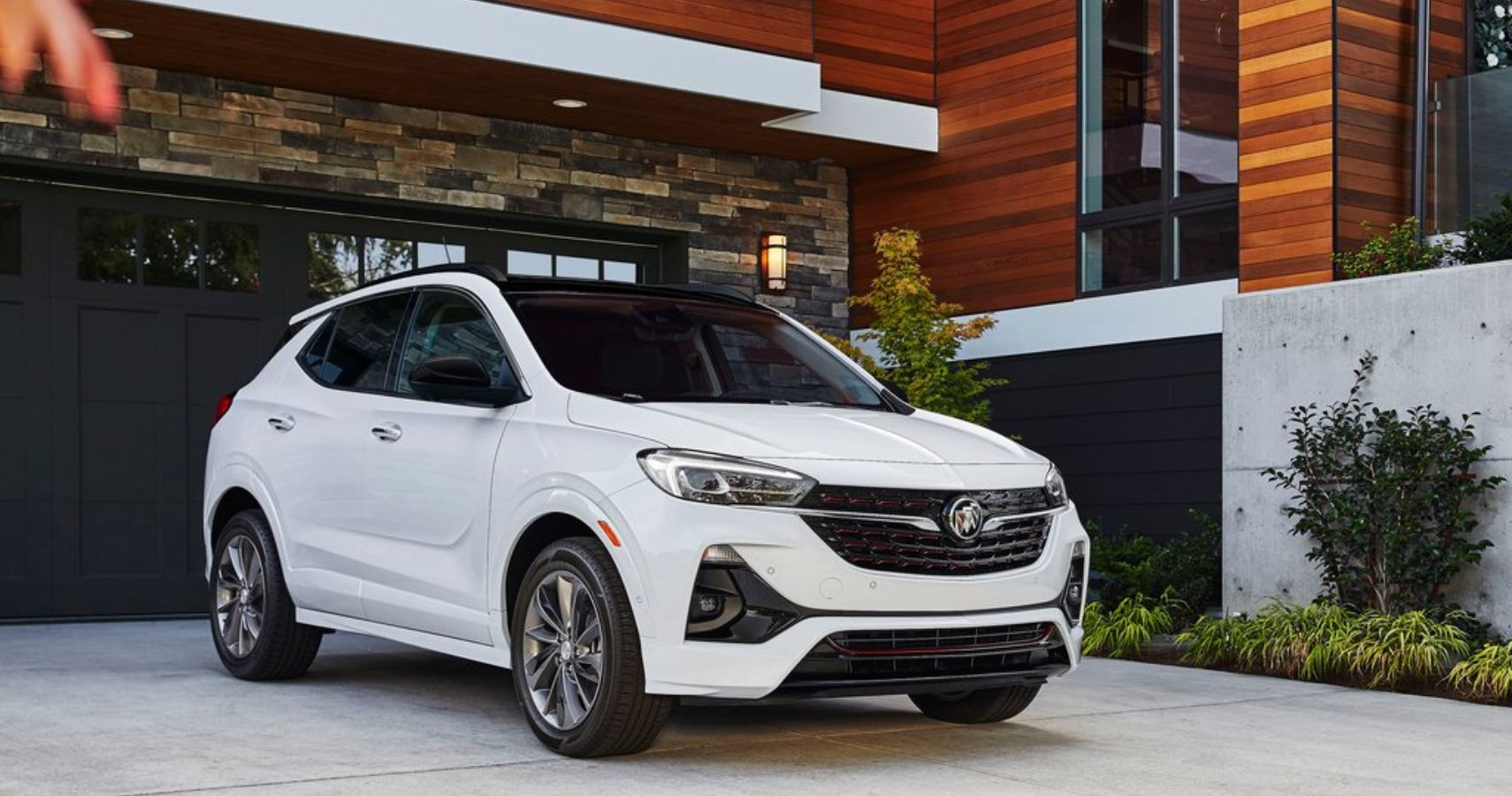 Ângulo frontal externo do Buick Encore GX 2023