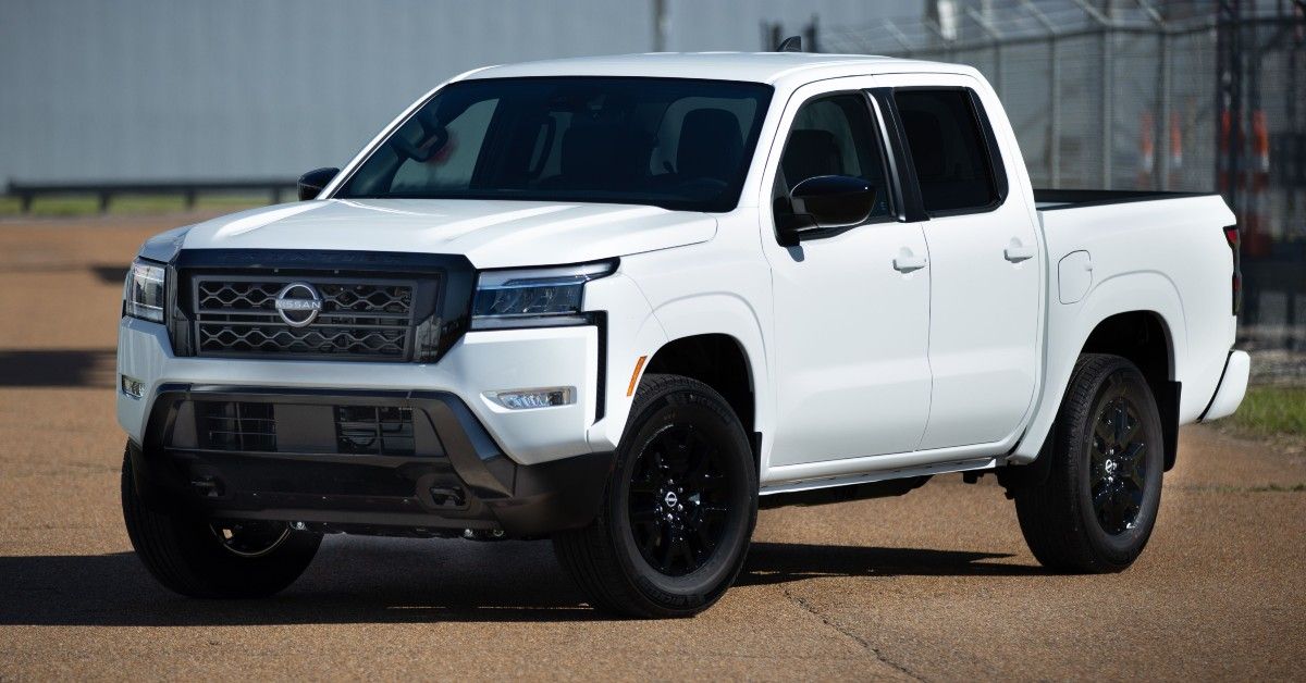 2023 Nissan Frontier (White)