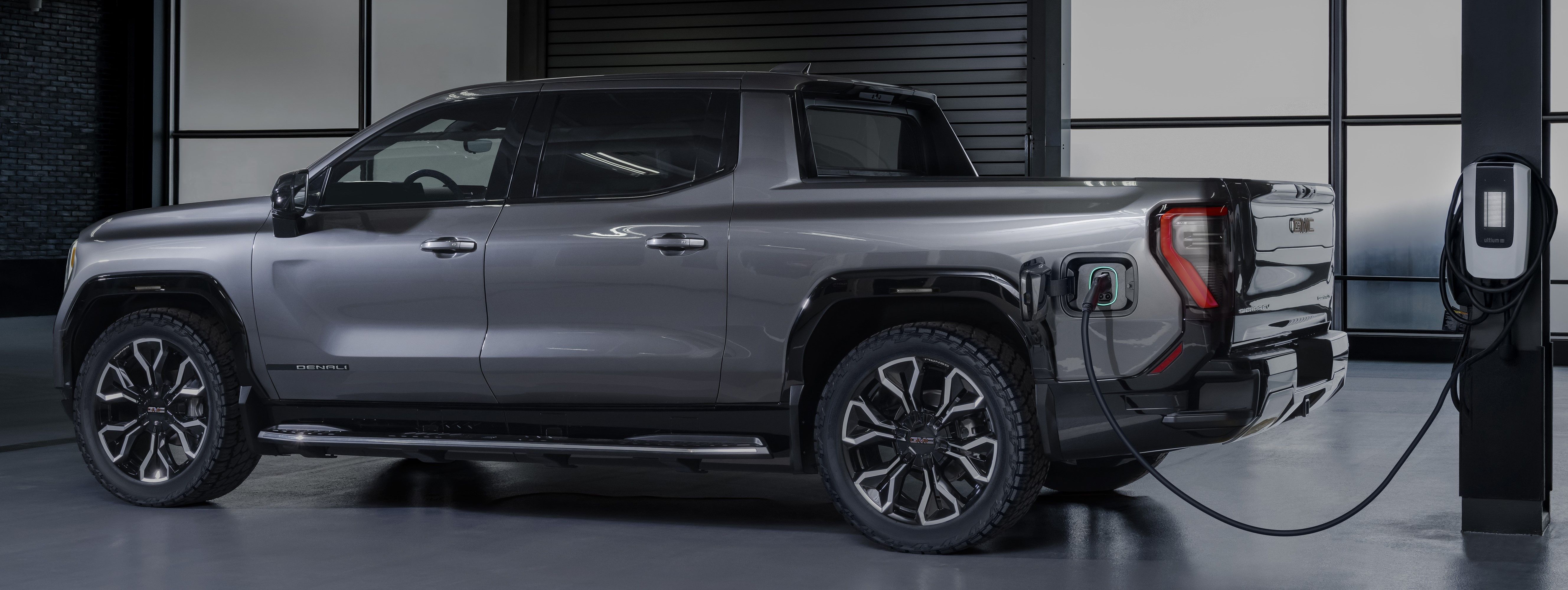 10 Fast Facts About The 2024 GMC Sierra EV Pickup Truck