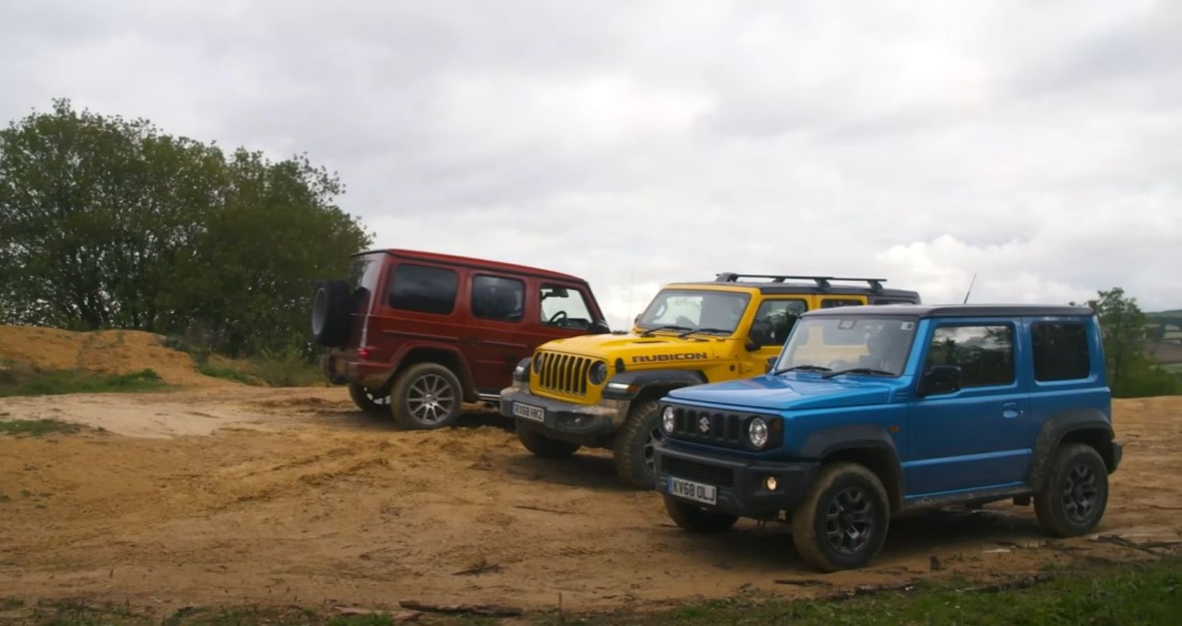 Suzuki Jimny vs Mercedes-AMG G63 vs Jeep Wrangler Off-Road Comparison