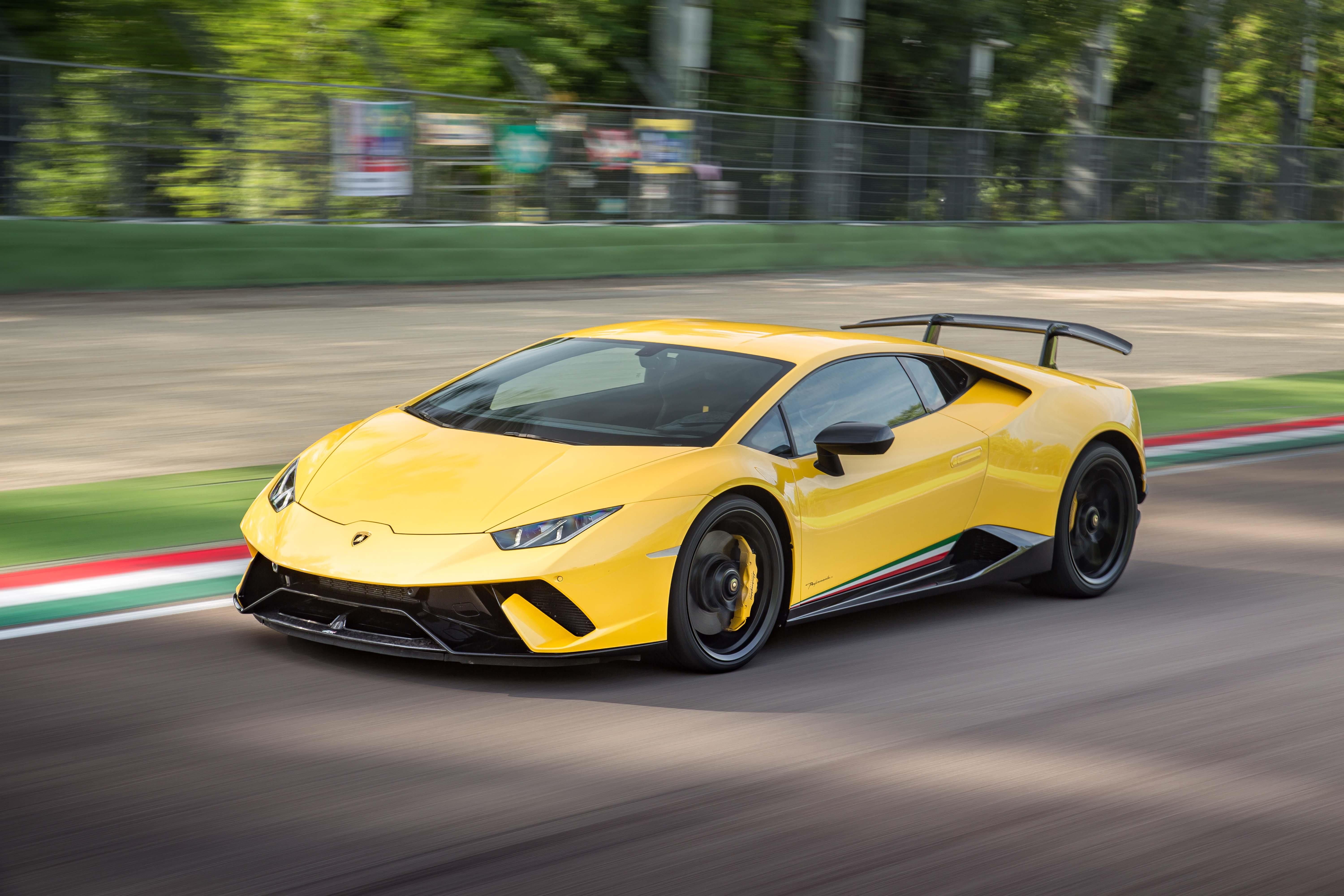 Top 10 Best Looking Sports Cars To Wear Yellow