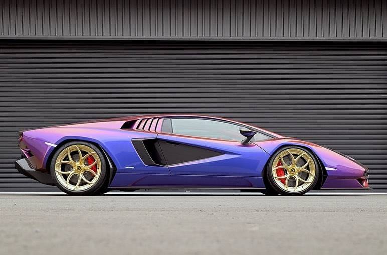 The World's First Modified 2021 Countach Has A Paint Job Unlike Any ...